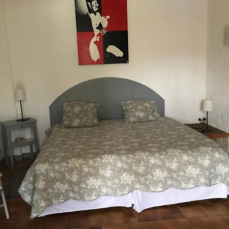 Chambre D'Hotes Le Cedre Apt Exterior photo
